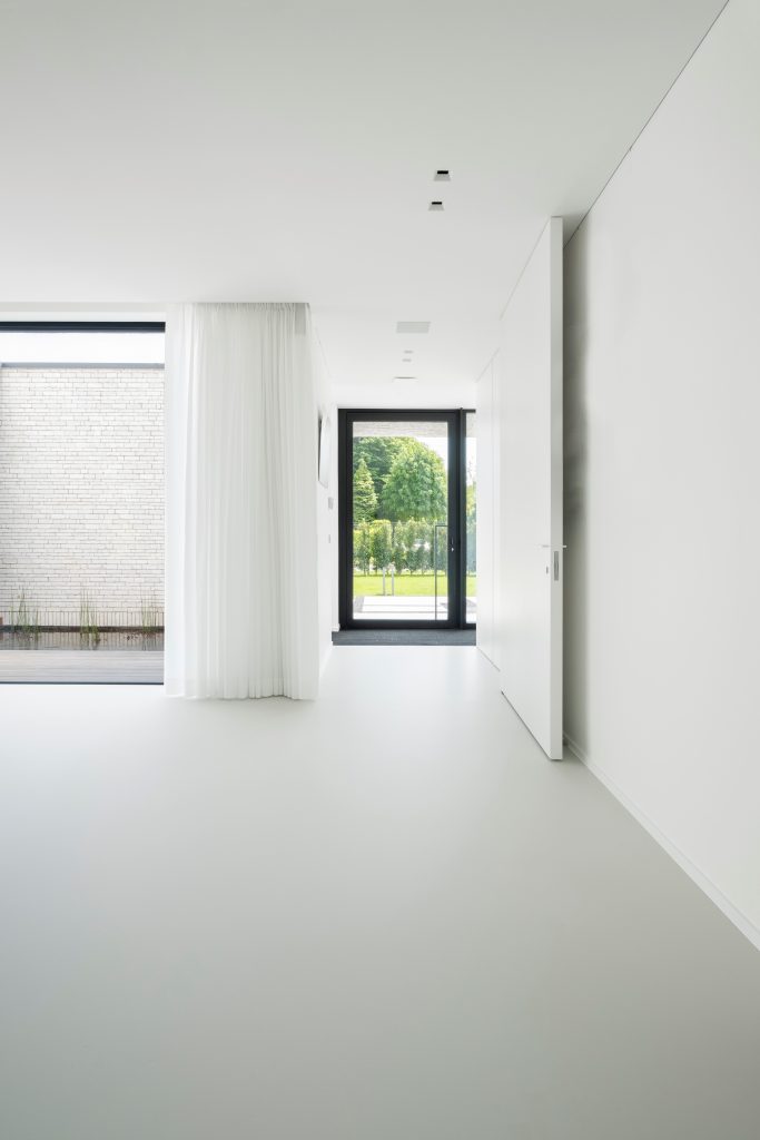 Binnenruimte wit geschilderd door ORO Renovaties