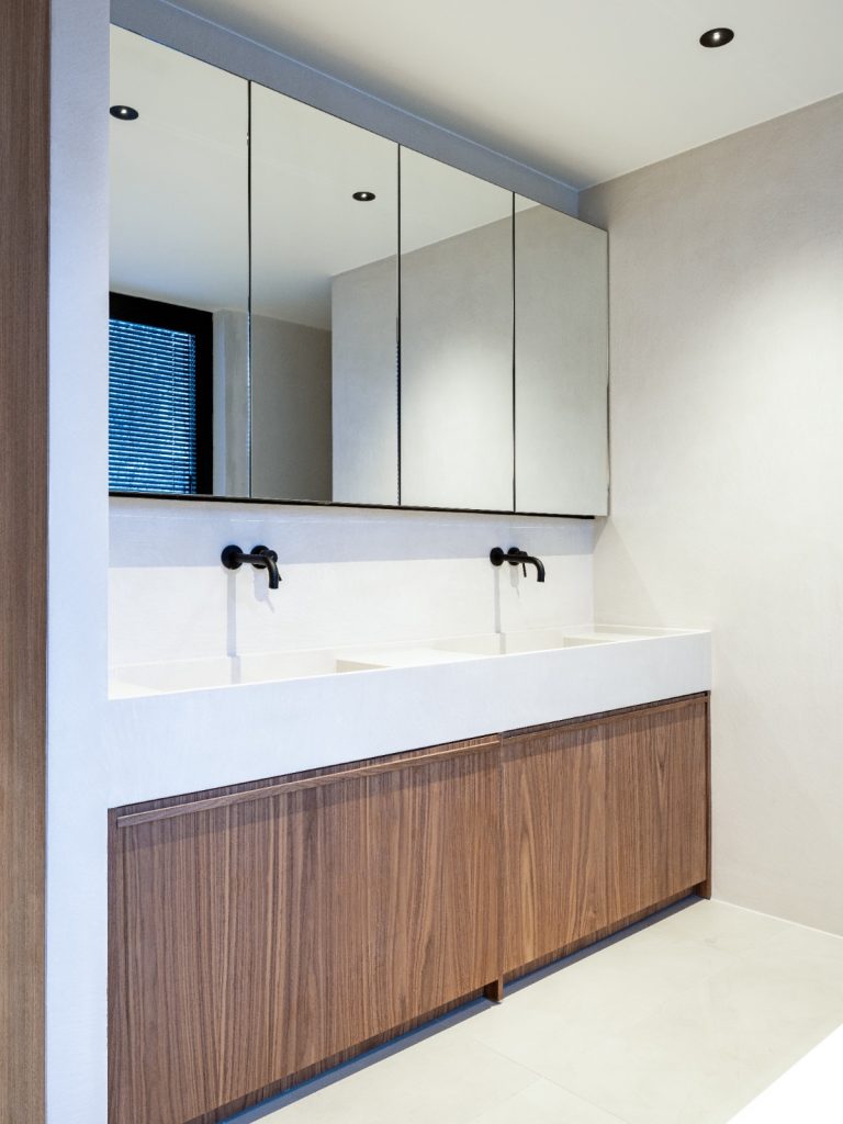 Gerenoveerde badkamer door ORO Renovaties