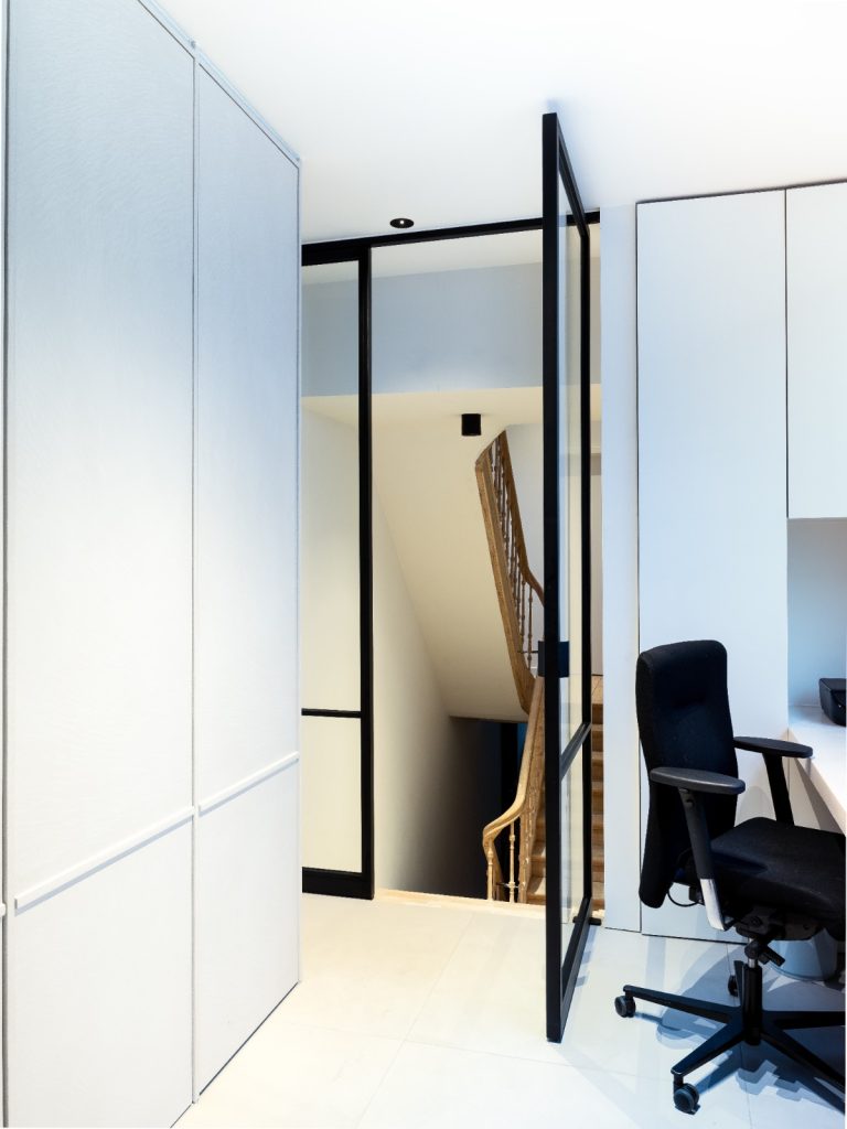 Gerenoveerde bureau door ORO Renovaties