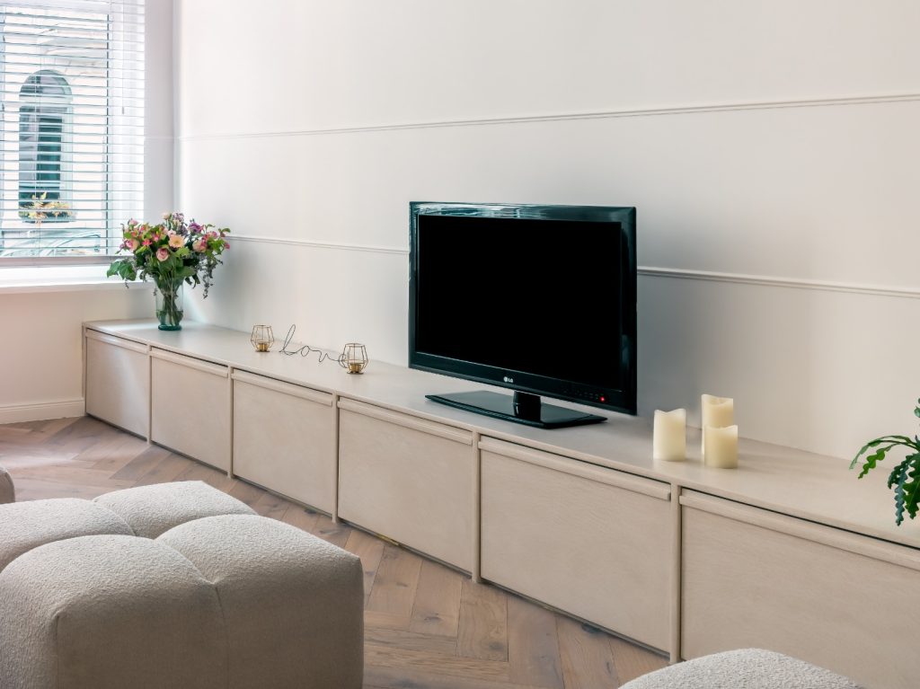 Woonkamer gerenoveerd door ORO Renovaties